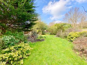 Photo 27- click for photo gallery